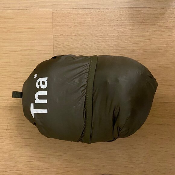 TNA green vest - the little puff packable - Picture 3 of 6